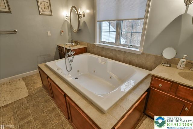 3475 Honeysuckle Road, Upper Saucon Twp, PA 18015