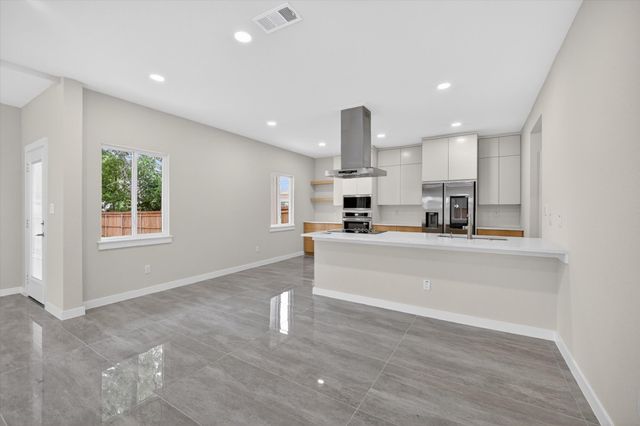105 Rolston Road, Irving, TX 75060