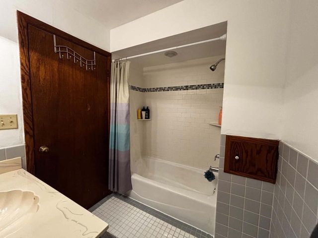 N50W14473 Fairmount AVENUE, Menomonee Falls, WI 53051