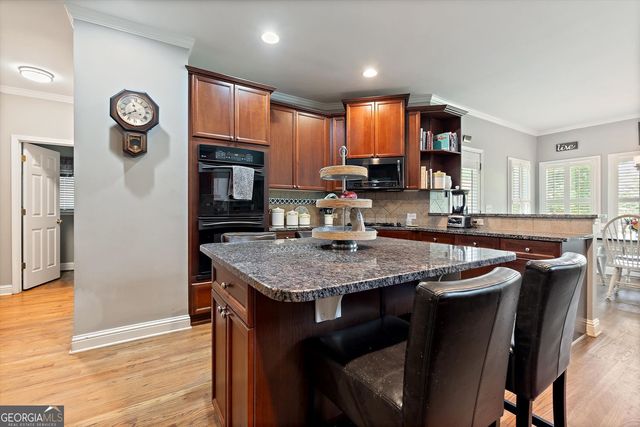 105 Glen Trail, Woodstock, GA 30188