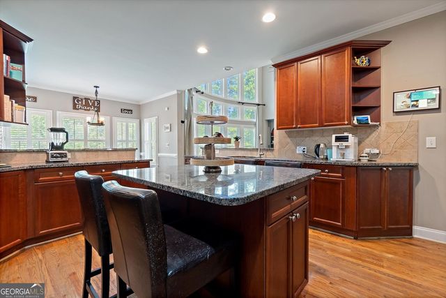 105 Glen Trail, Woodstock, GA 30188