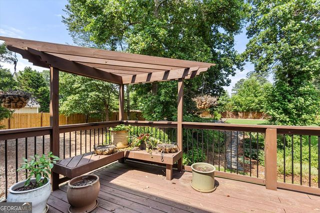 105 Glen Trail, Woodstock, GA 30188