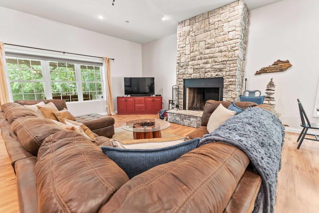 20 Fawn Run Road, Nancy, KY 42544