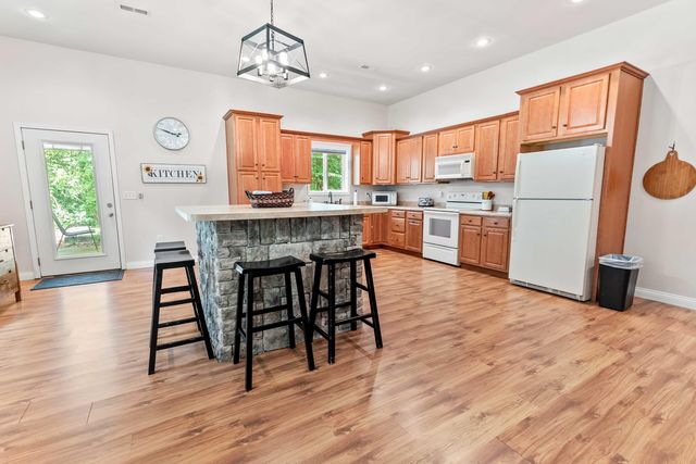 20 Fawn Run Road, Nancy, KY 42544