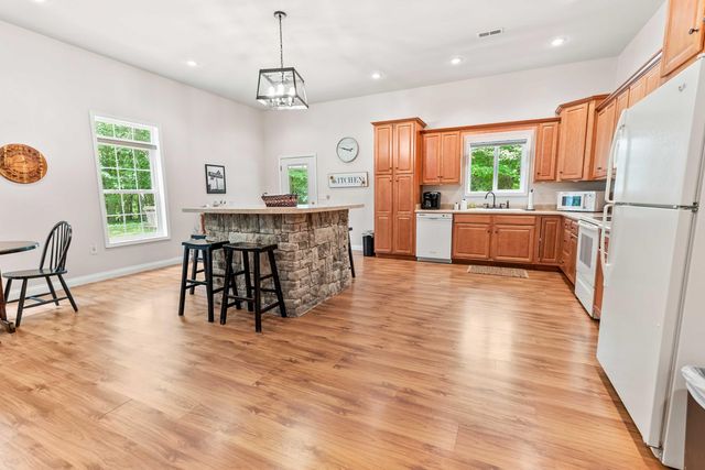 20 Fawn Run Road, Nancy, KY 42544