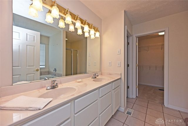 180 Sackett Drive, Monroe, OH 45050