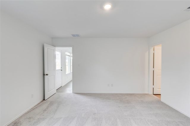 611 Whoopers LOOP, Uhland, TX 78640