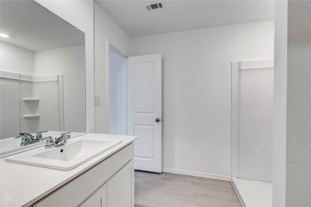 611 Whoopers LOOP, Uhland, TX 78640