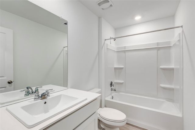 611 Whoopers LOOP, Uhland, TX 78640