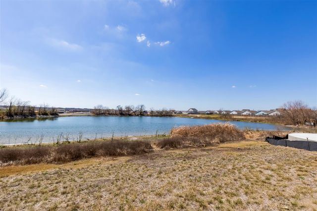 611 Whoopers LOOP, Uhland, TX 78640