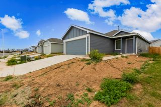611 Whoopers LOOP, Uhland, TX 78640