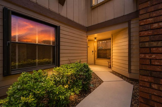 600 Crosswinds E1, Greenacres, FL 33413