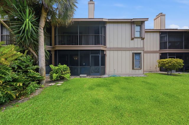 600 Crosswinds E1, Greenacres, FL 33413