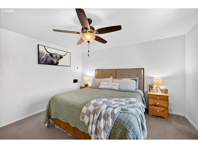 228 E 12TH St, Lafayette, OR 97127
