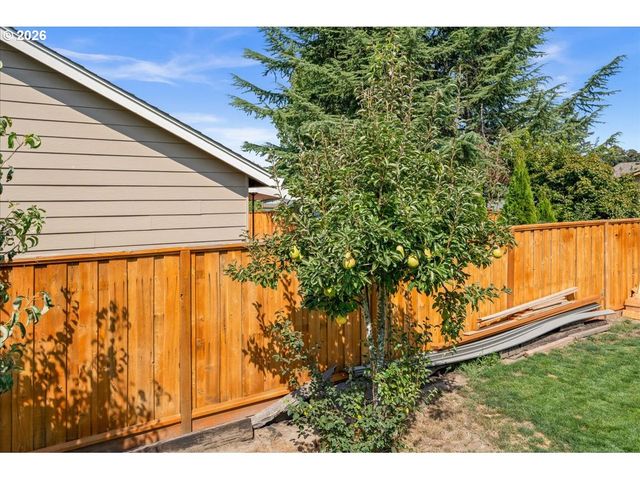 228 E 12TH St, Lafayette, OR 97127