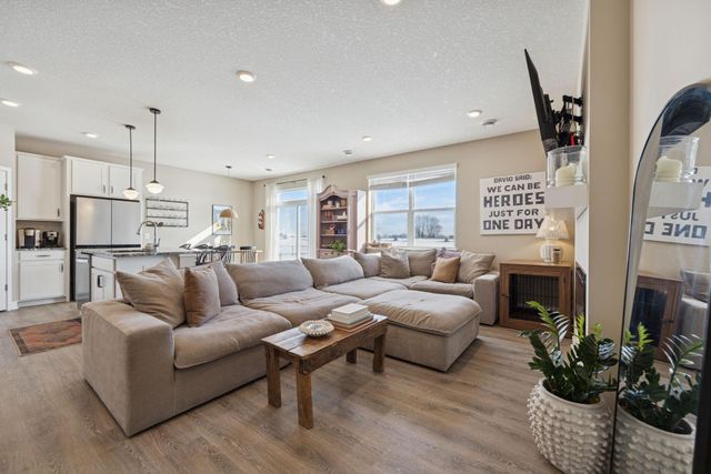 13650 Applewood Trail, Rosemount, MN 55068