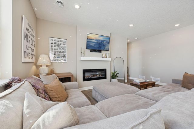 13650 Applewood Trail, Rosemount, MN 55068