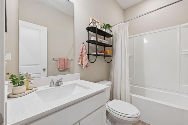 13650 Applewood Trail, Rosemount, MN 55068