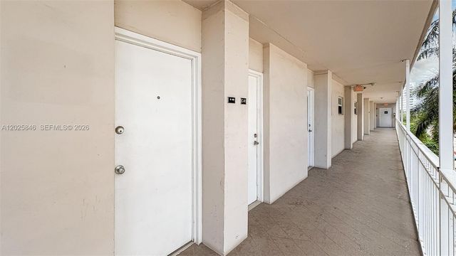 1300 Lincoln Rd B402, Miami Beach, FL 33139