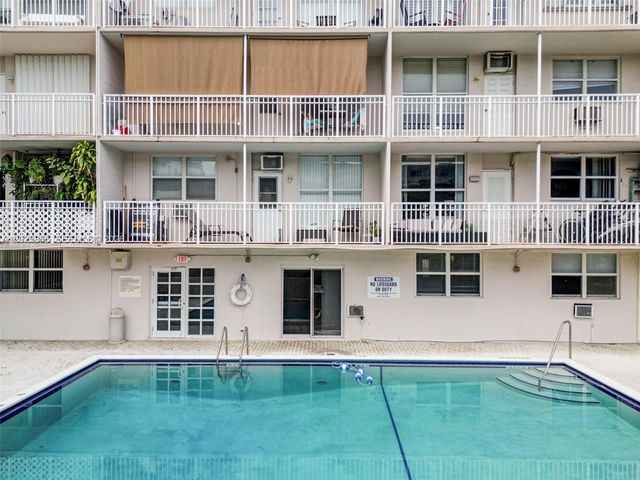 1300 Lincoln Rd B402, Miami Beach, FL 33139