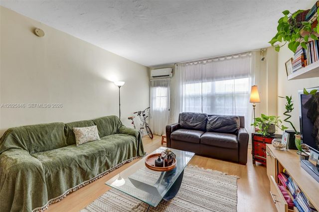 1300 Lincoln Rd B402, Miami Beach, FL 33139