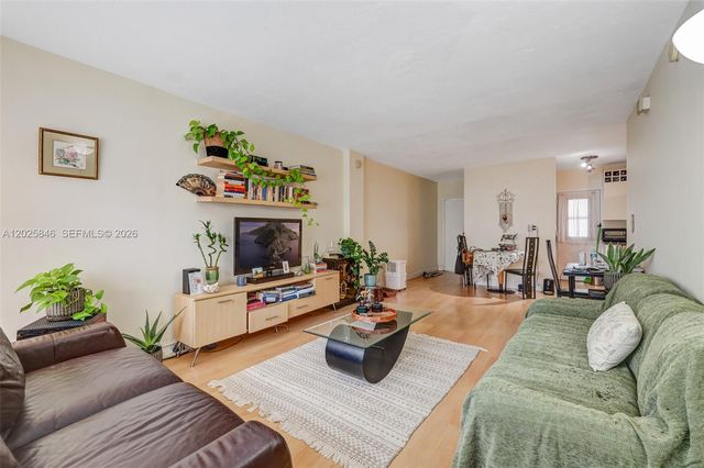 1300 Lincoln Rd B402, Miami Beach, FL 33139