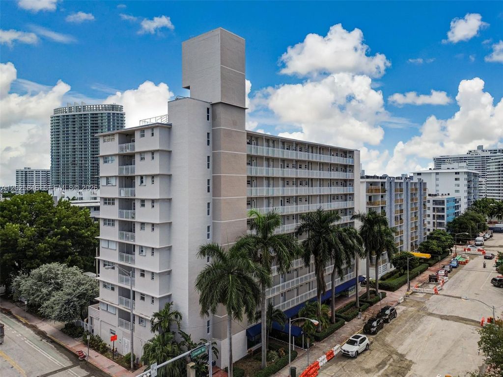 1300 Lincoln Rd B402, Miami Beach, FL 33139