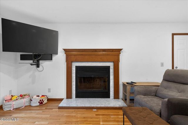 4 Joseph Terrace, Guilderland, NY 12203