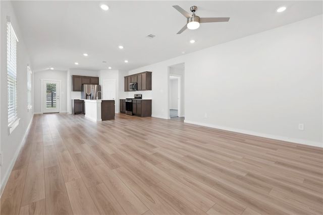 1232 Amistad Loop, College Station, TX 77845