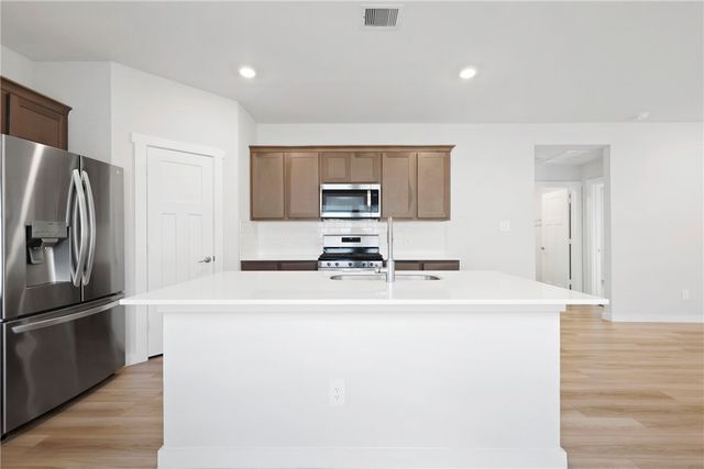 1232 Amistad Loop, College Station, TX 77845