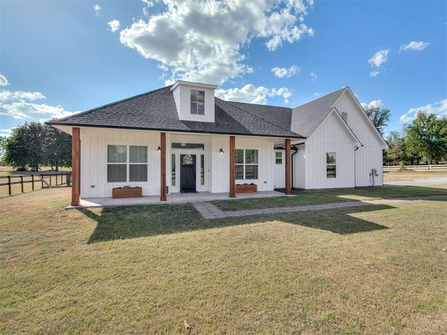 1715 Morningside Drive, Blanchard, OK 73010