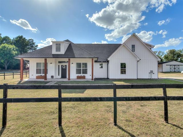 1715 Morningside Drive, Blanchard, OK 73010