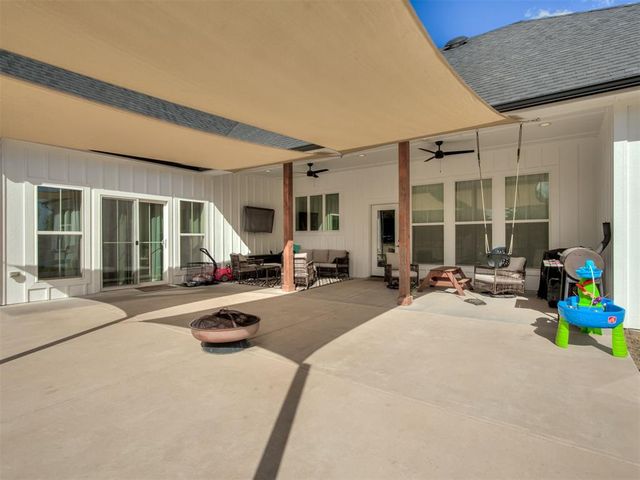 1715 Morningside Drive, Blanchard, OK 73010