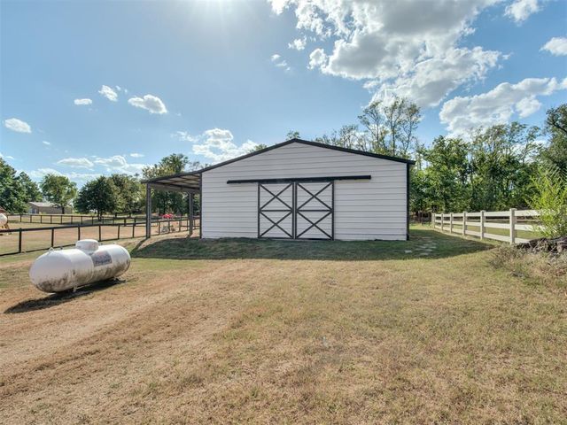 1715 Morningside Drive, Blanchard, OK 73010
