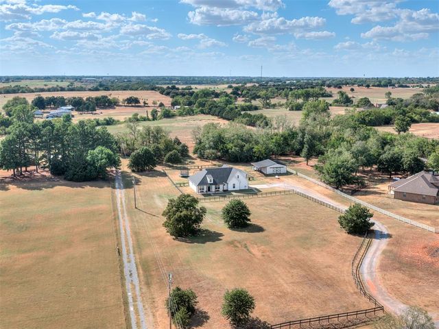 1715 Morningside Drive, Blanchard, OK 73010