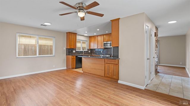 2731 Orchid St, Fairfield, CA 94533