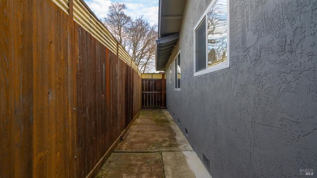 2731 Orchid St, Fairfield, CA 94533