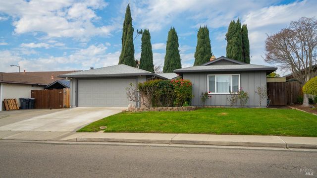 2731 Orchid St, Fairfield, CA 94533