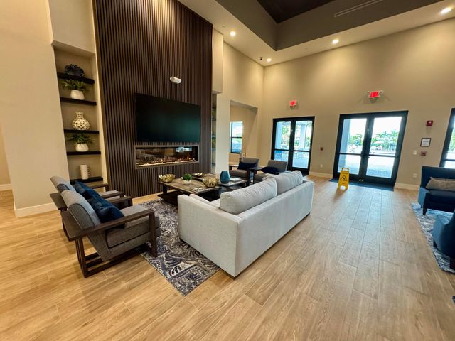 13751 Via Aurora Via Aurora A, Delray Beach, FL 33484