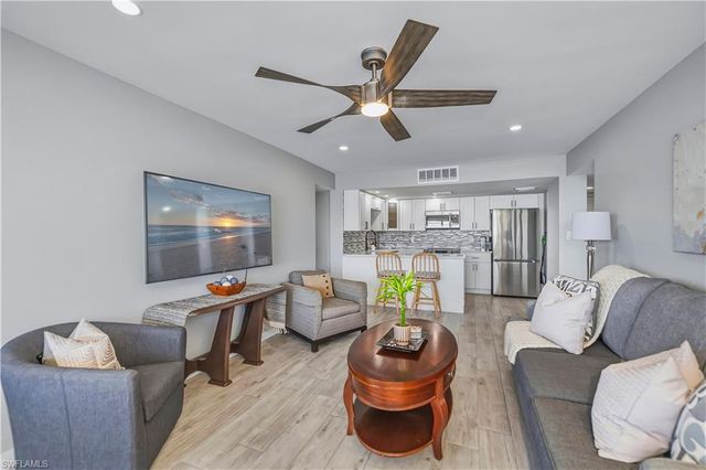 1900 Clifford ST 506, Fort Myers, FL 33901