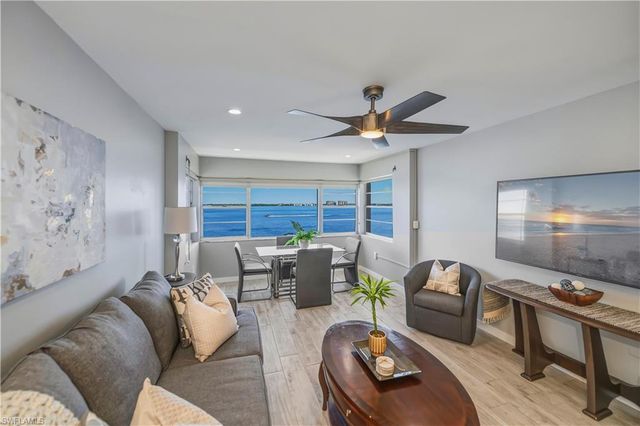 1900 Clifford ST 506, Fort Myers, FL 33901