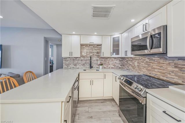 1900 Clifford ST 506, Fort Myers, FL 33901