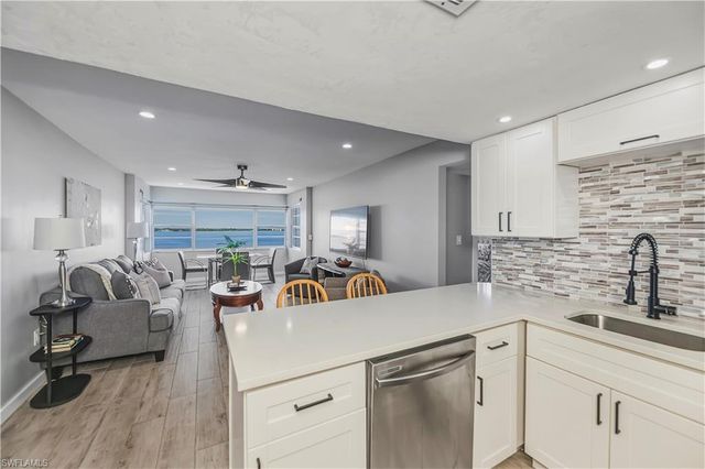 1900 Clifford ST 506, Fort Myers, FL 33901