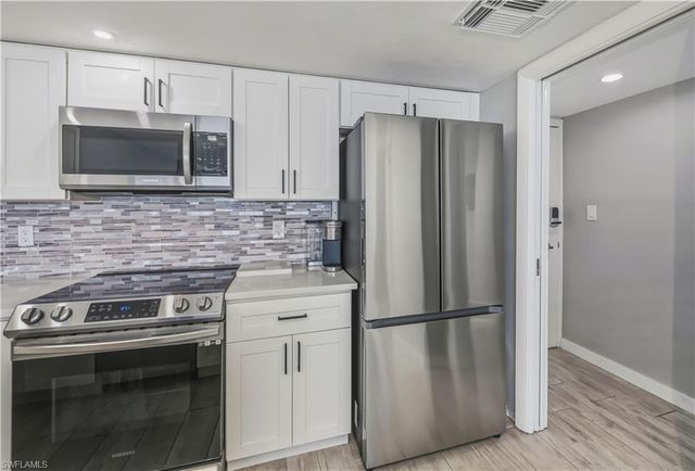 1900 Clifford ST 506, Fort Myers, FL 33901