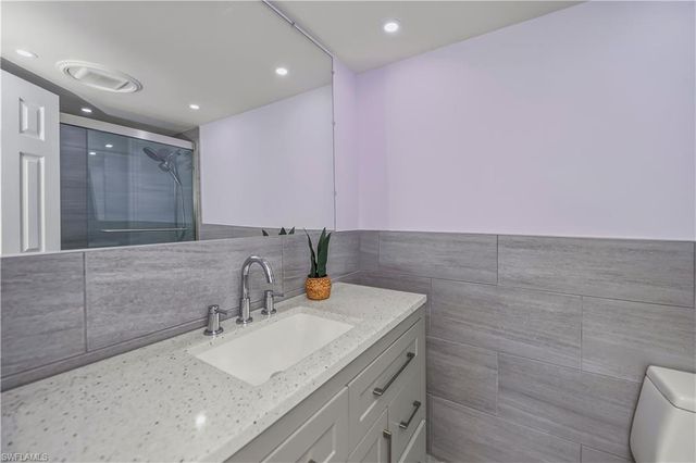 1900 Clifford ST 506, Fort Myers, FL 33901