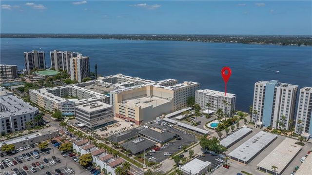 1900 Clifford ST 506, Fort Myers, FL 33901