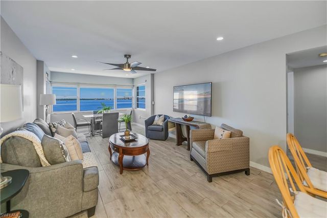 1900 Clifford ST 506, Fort Myers, FL 33901