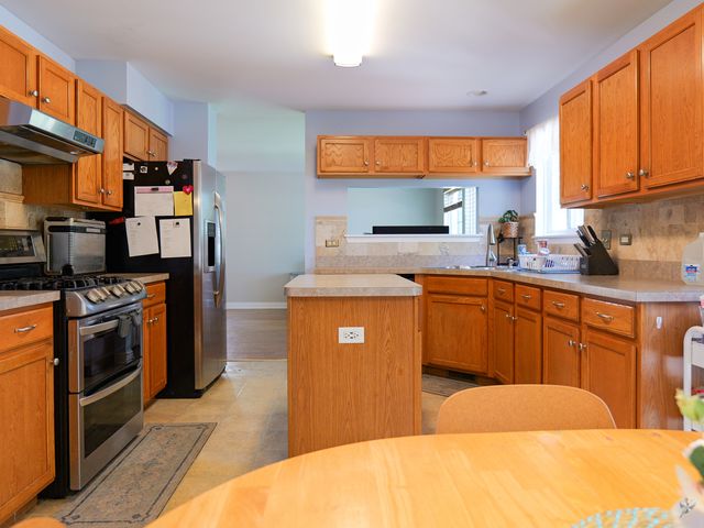 309 Wabena Court, Minooka, IL 60447