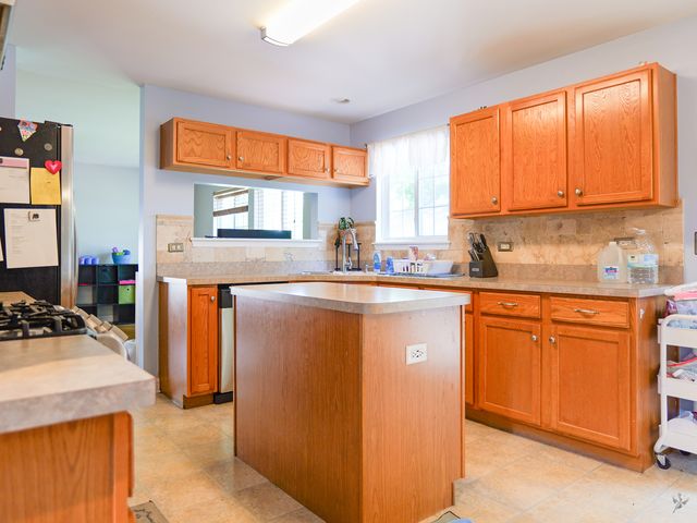 309 Wabena Court, Minooka, IL 60447