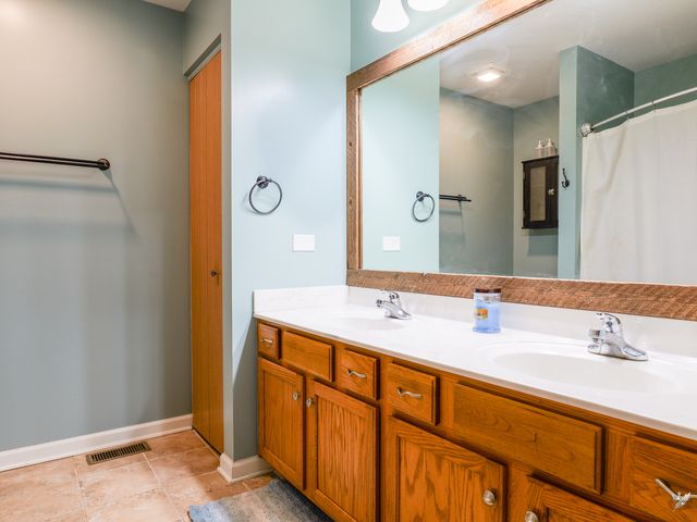 309 Wabena Court, Minooka, IL 60447